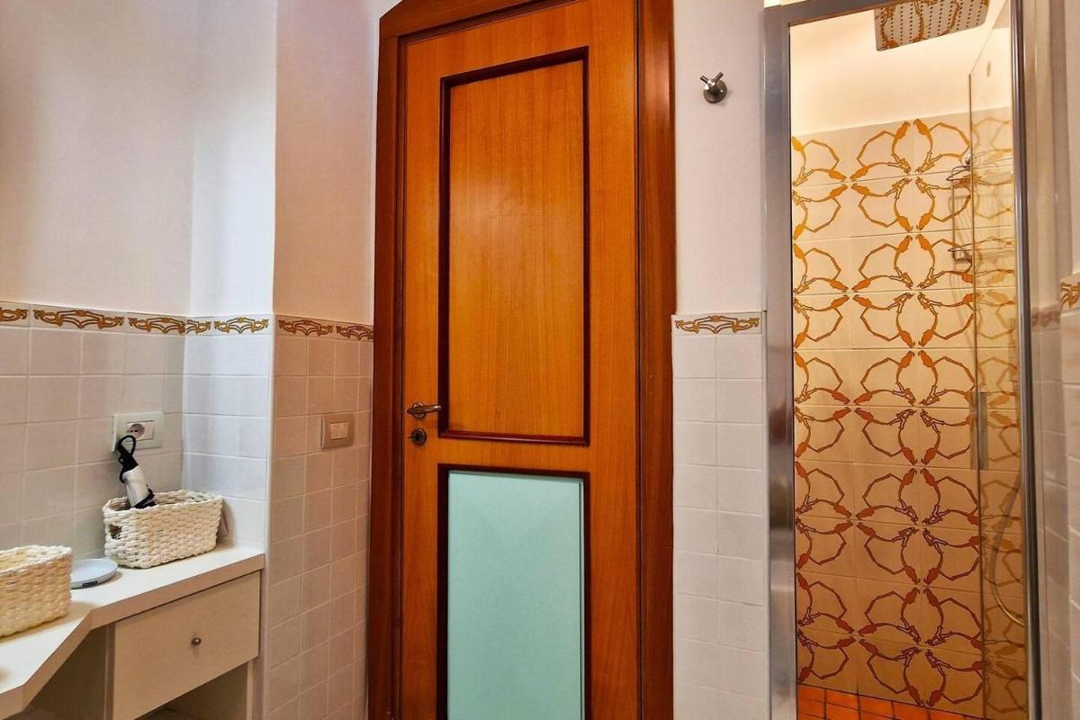 Amalfi Sea View Villa with Solarium Terrace & Bbq - image 7
