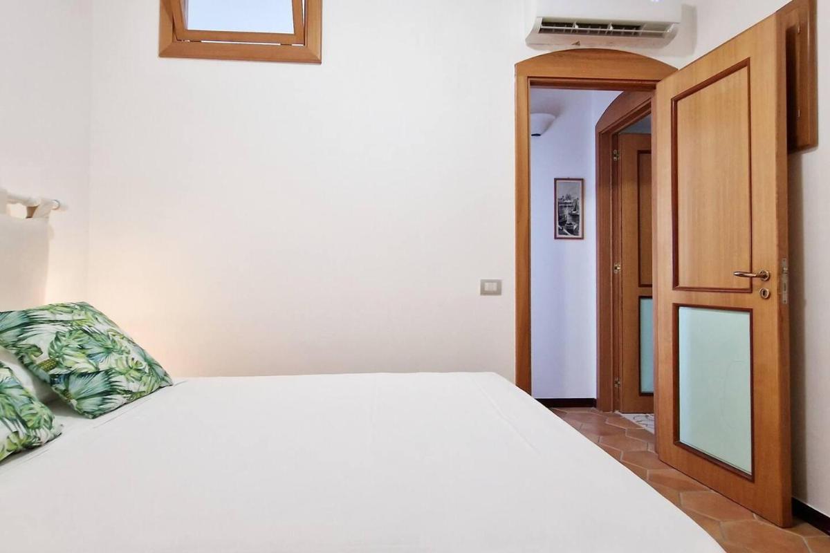 Amalfi Sea View Villa with Solarium Terrace & Bbq - image 2