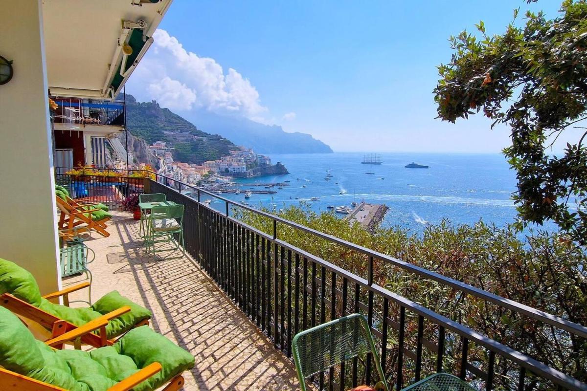 Amalfi Sea View Villa with Solarium Terrace & Bbq - image 4