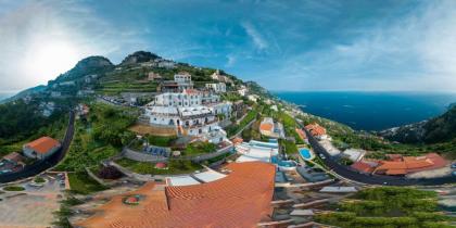 Albergo Dipinto BaccoFurore - image 11