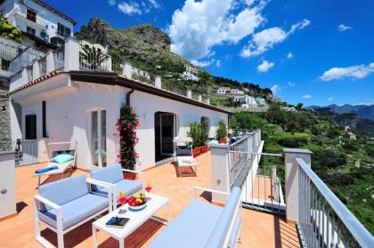 Amalfi Blu Retreat - image 10