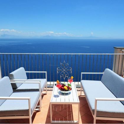 Amalfi Blu Retreat - image 12
