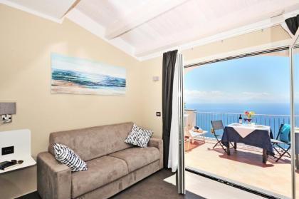 Amalfi Blu Retreat - image 5