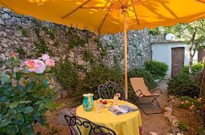 L'Antico Borgo Dei Limoni - image 4