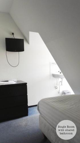 Rembrandt Square Hotel - image 3