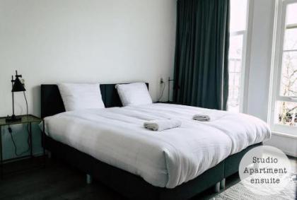 Rembrandt Square Hotel - image 8