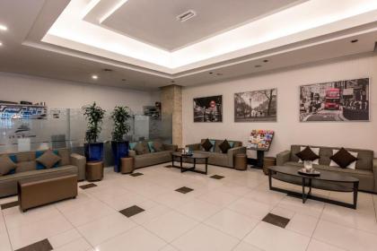 XO Hotels Blue Tower - image 4