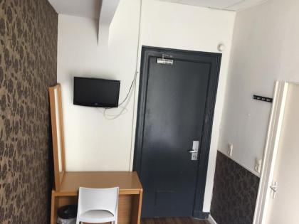 Hotel Amsterdam Inn - image 2