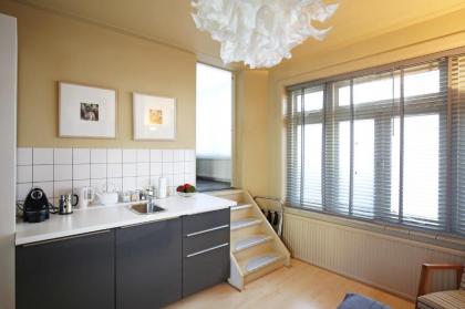 Canal Studio Apartment - image 9
