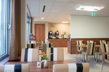 Hotel King's Court - image 11