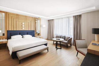 Grand Hyatt Athens - image 10