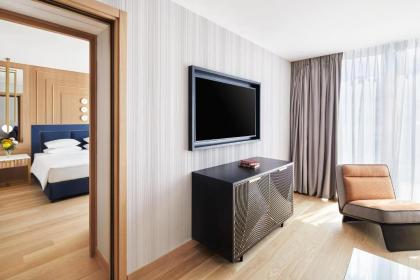Grand Hyatt Athens - image 11