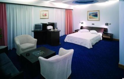 Centrotel Hotel - image 15