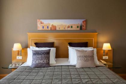 Plaka Hotel - image 12