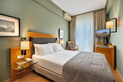 Plaka Hotel - image 4