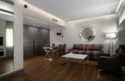 Holiday Suites - image 12