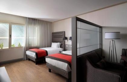 Holiday Suites - image 4