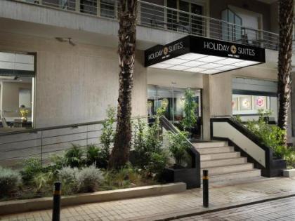 Holiday Suites - image 7