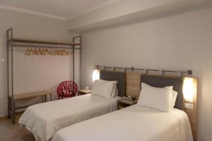 Pan Hotel - image 6