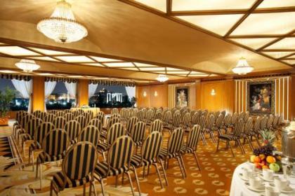Royal Olympic Hotel - image 13