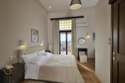 Dryades & Orion Hotel - image 1