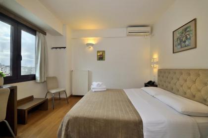 Dryades & Orion Hotel - image 15