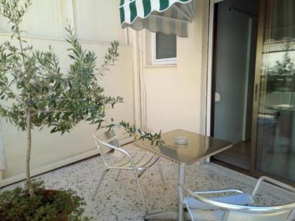 Zappion Hotel - image 9
