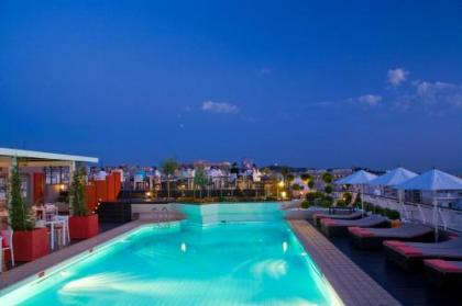 Novotel Athenes - image 9