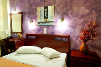 Pergamos Hotel - image 1