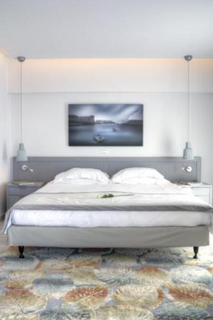 St. George Lycabettus Hotel - image 5
