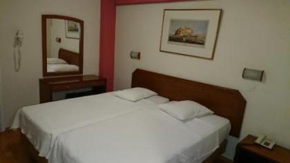 Economy Hotel - image 10