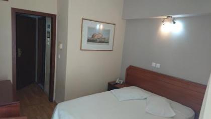 Economy Hotel - image 12
