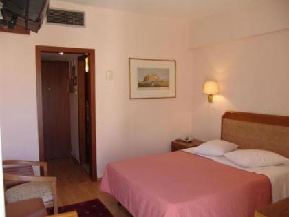 Economy Hotel - image 19