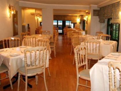Delphi Art Hotel - image 4