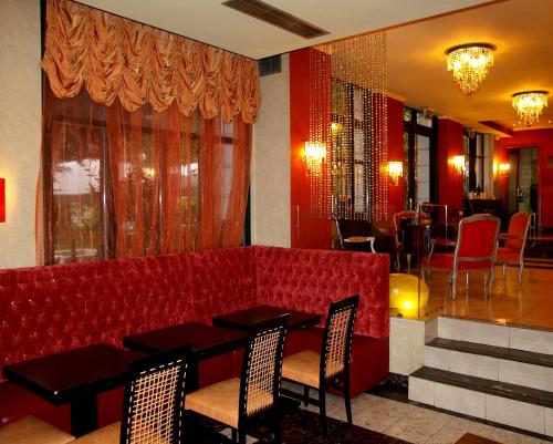 Delphi Art Hotel - image 7