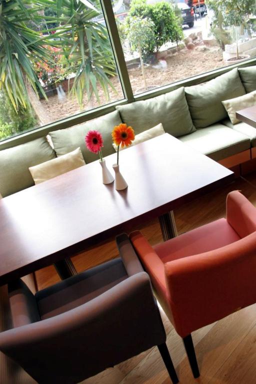 Athinais Hotel - image 3