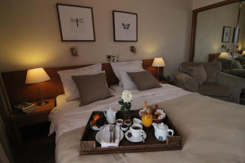 Achillion Hotel - image 2