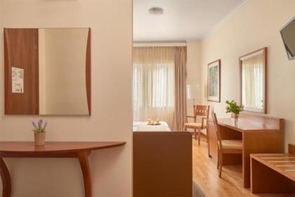 Athos Hotel - image 6