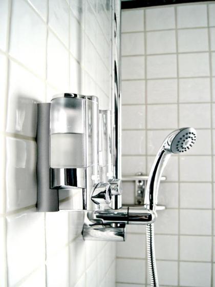 Ilisia Hotel - image 15