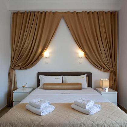 Metropolis Hotel - image 12