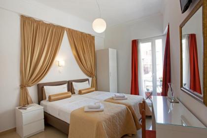 Metropolis Hotel - image 19