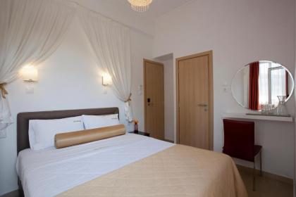 Metropolis Hotel - image 8