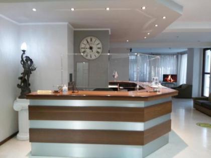 Omiros Hotel - image 3
