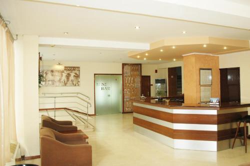 Omiros Hotel - image 5