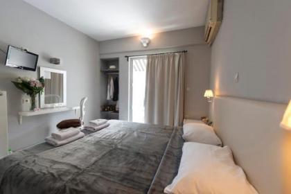 Hotel Adonis - image 1