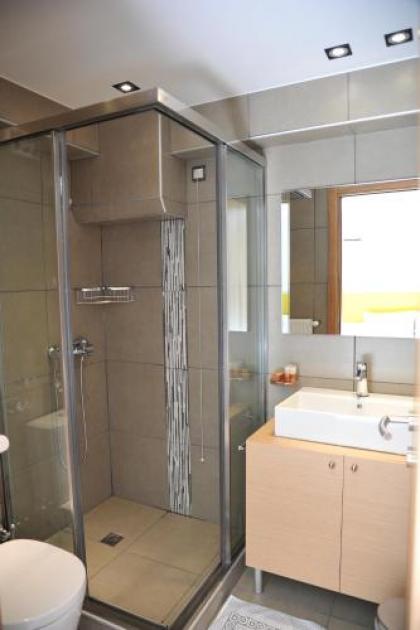 Elements Rooms & Apartments - image 9