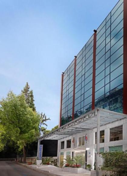 Best Western Plus Embassy Hotel - image 11