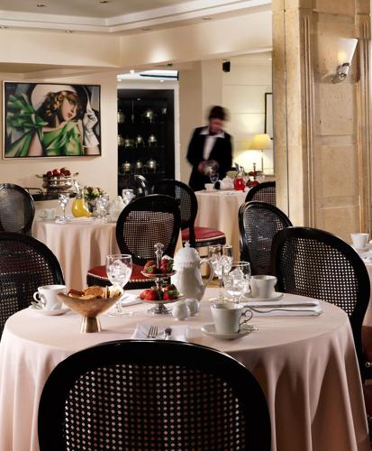 Best Western Plus Embassy Hotel - image 2