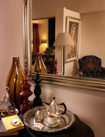 Best Western Plus Embassy Hotel - image 4