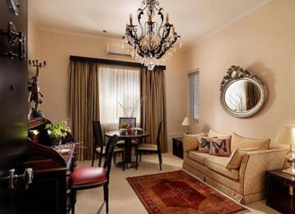 Best Western Plus Embassy Hotel - image 7